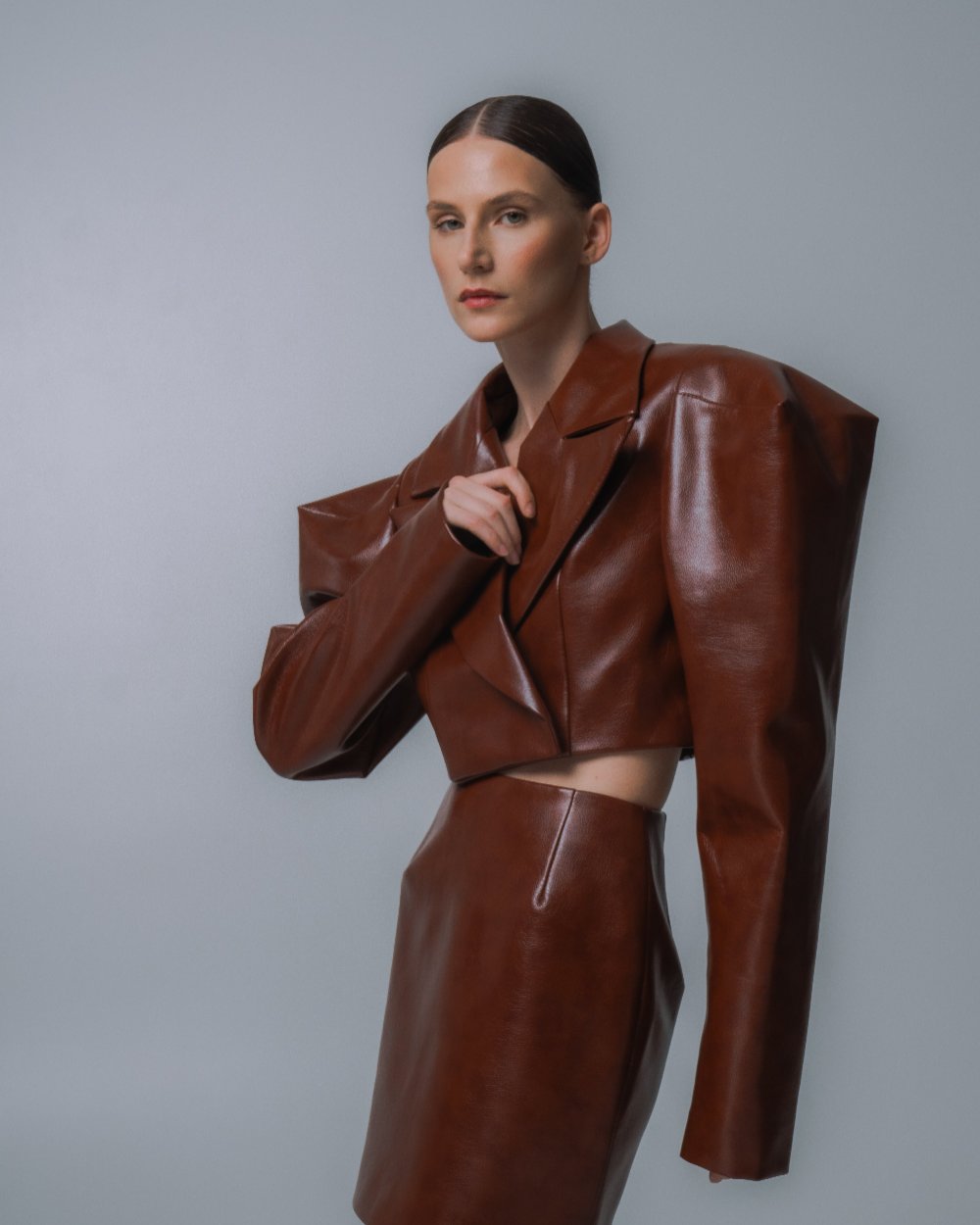 CHESTNUT JACKET WITH CUBIC SLEEVES
